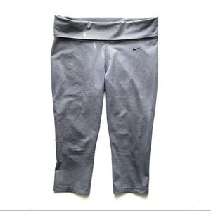 Nike | Capris - Black/Gray Stripes